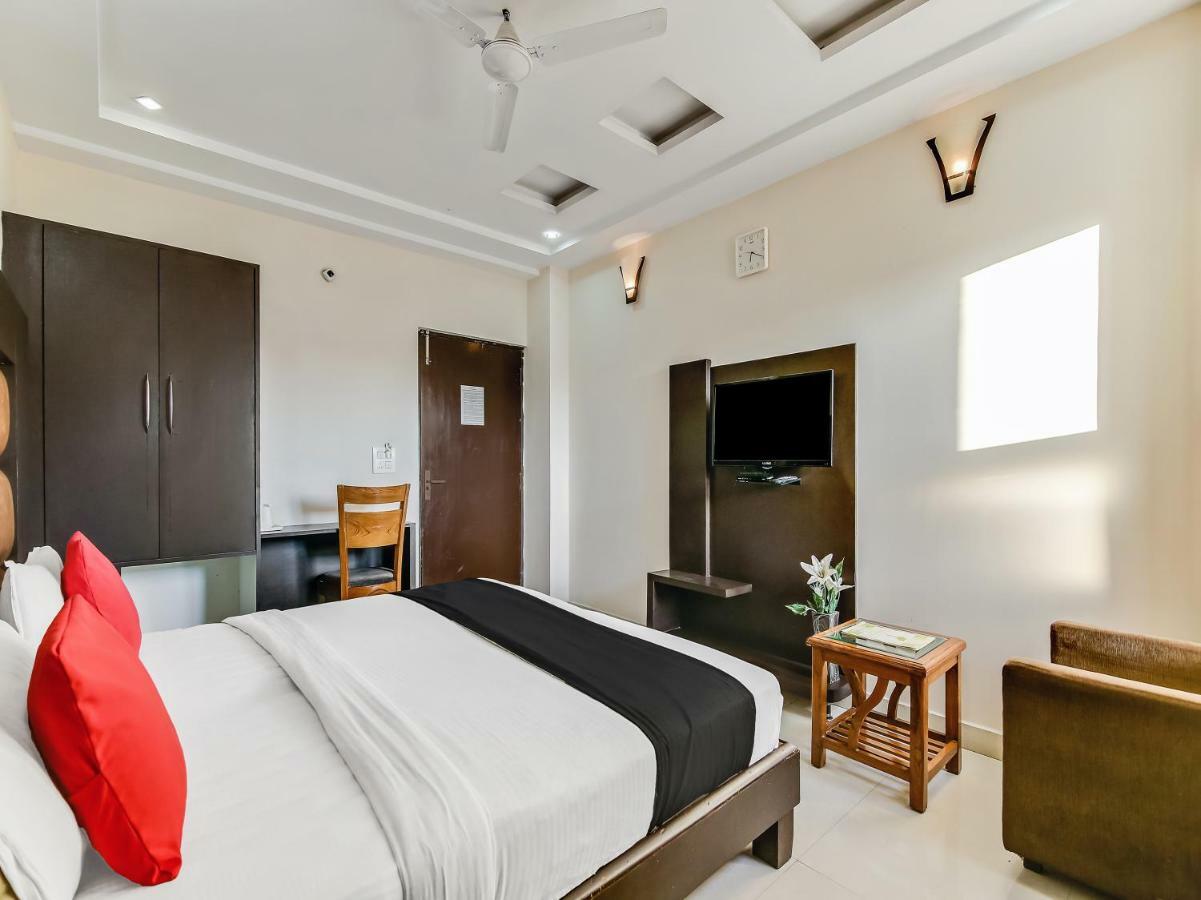 Capital O 32619 Hotel Sugar Palm グワーリヤル エクステリア 写真