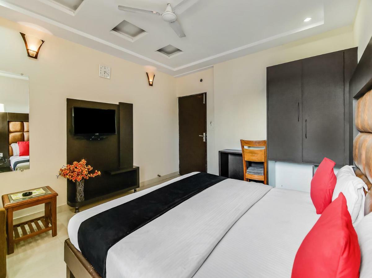 Capital O 32619 Hotel Sugar Palm グワーリヤル エクステリア 写真